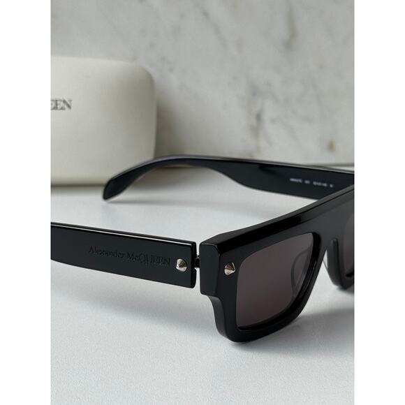 NEW Alexander McQueen AM0427S Black Square Sunglasses
